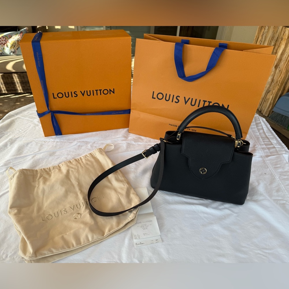 Louis Vuitton Black Capucines MM Taurillon Noir M42259